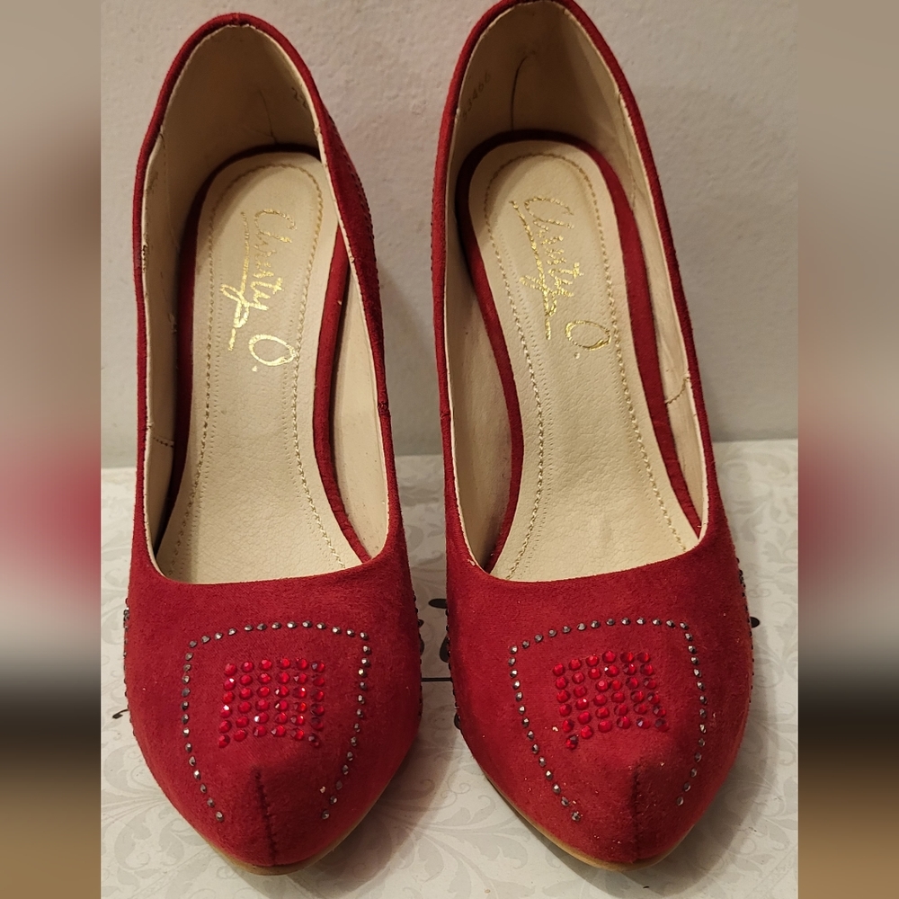 High heels - Picture 3 of 3